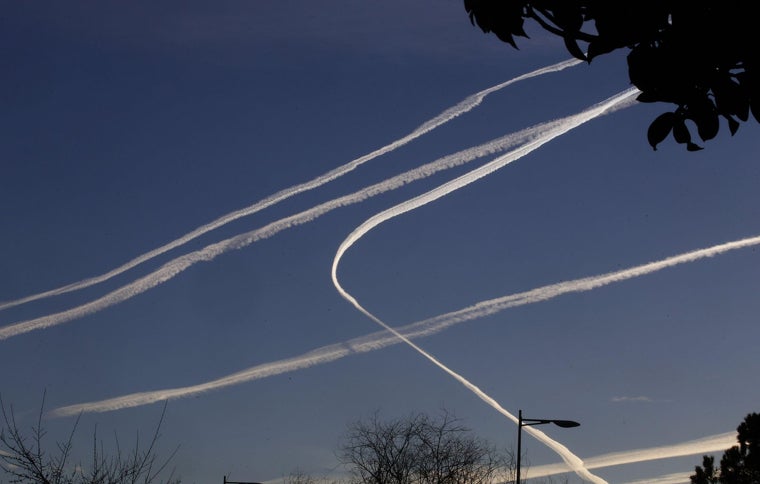 Cel guixat pel pas dels avions a Terrassa | Cristóbal