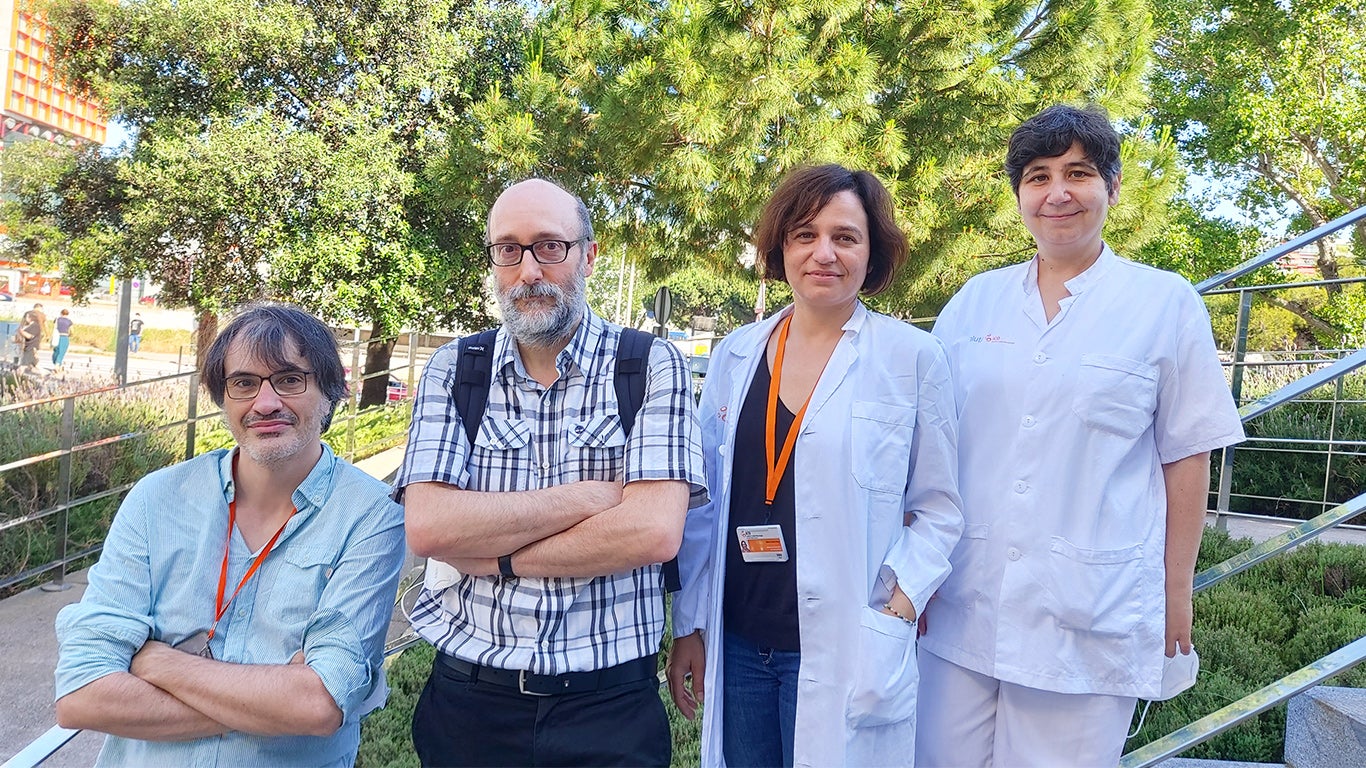 Equip d’investigadors de l'IDIBELL. D’esquerra a dreta Jordi Bruna, Antonio Rodríguez-Fornells, Marta Simó i Àngels Pera | ACN