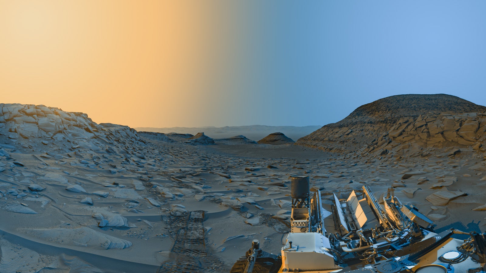 Aquesta imatge mostra com arriba a canviar la llum a Mart, i amb ella els seus paisatges, segons l'hora del dia | NASA