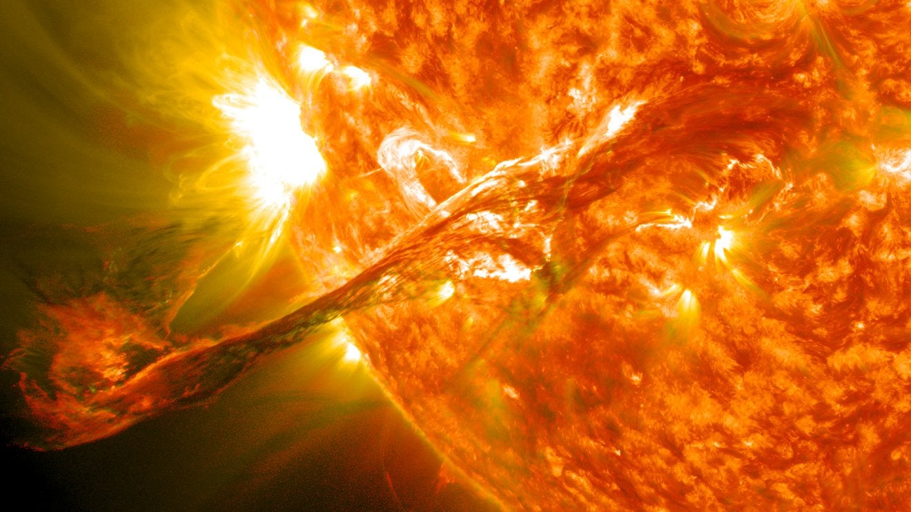 Una ejecció de massa coronal, capturada per l'Observatori de Dinàmica Solar de la NASA | NASA/GFSC/SDO