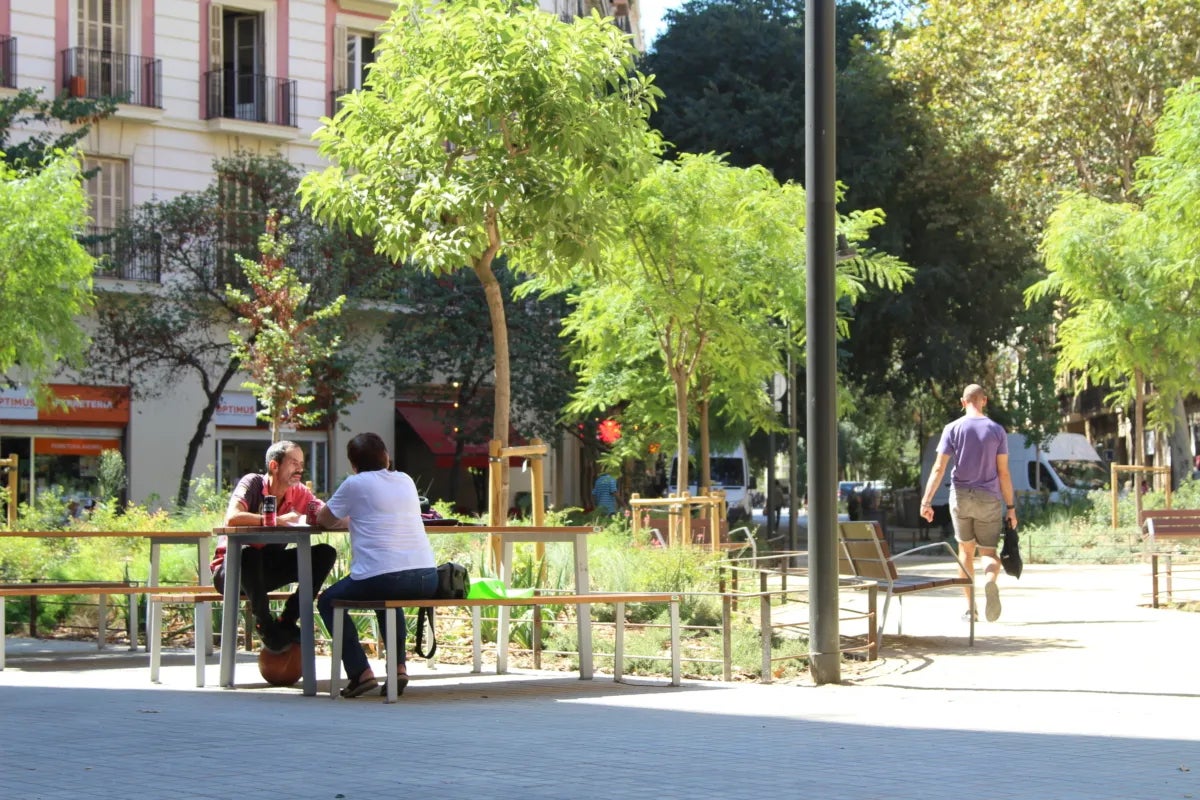 El carrer del Consell de Cent de Barcelona després de la seva pacificació / Anton Rosa