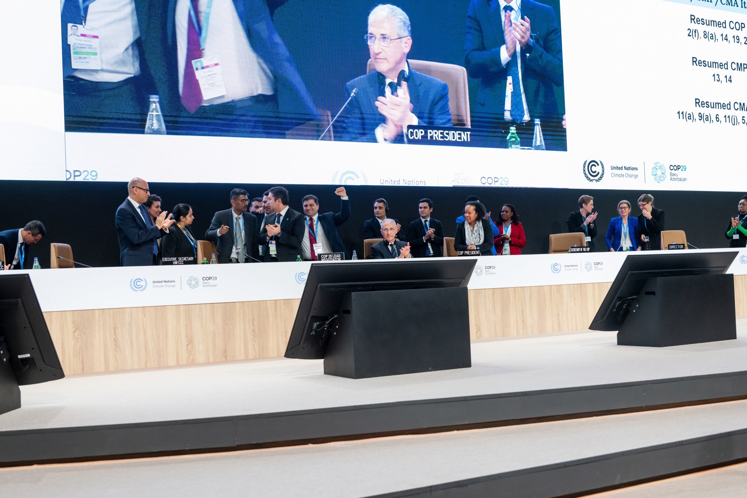 La comunitat internacional arriba a un acord in extremis en la cimera de la COP29 / Europa Press
