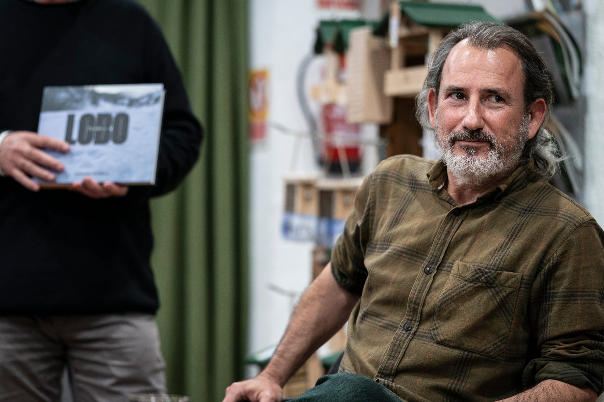 Andoni Canela presenta el seu nou llibre, Territorio Lobo | Miria Comas
