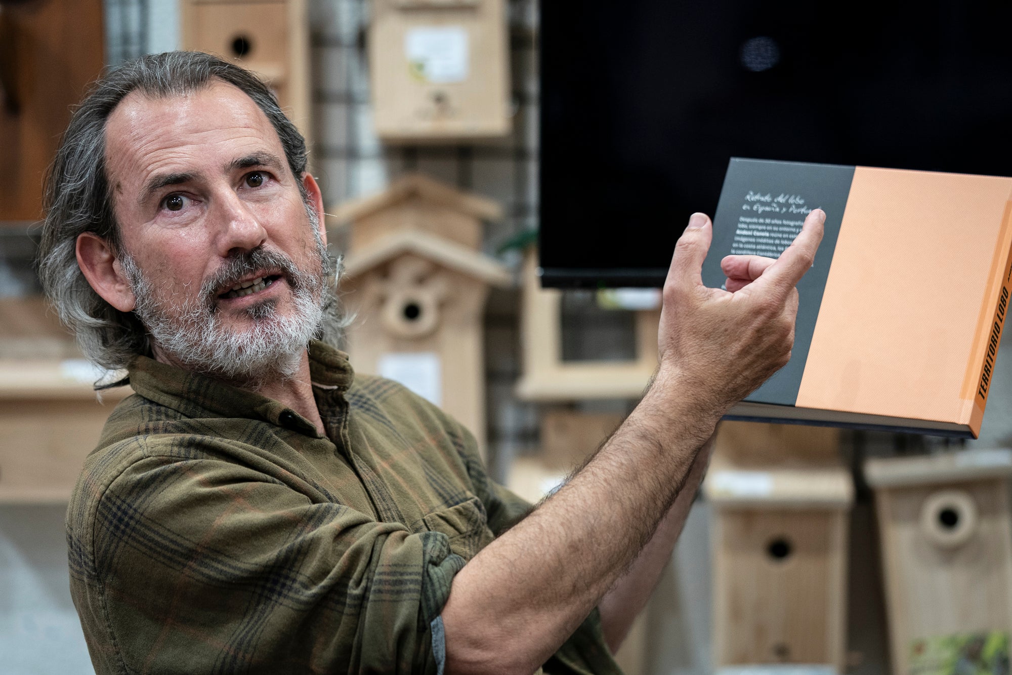 Andoni Canela presenta el seu nou llibre, Territorio Lobo | Miria Comas