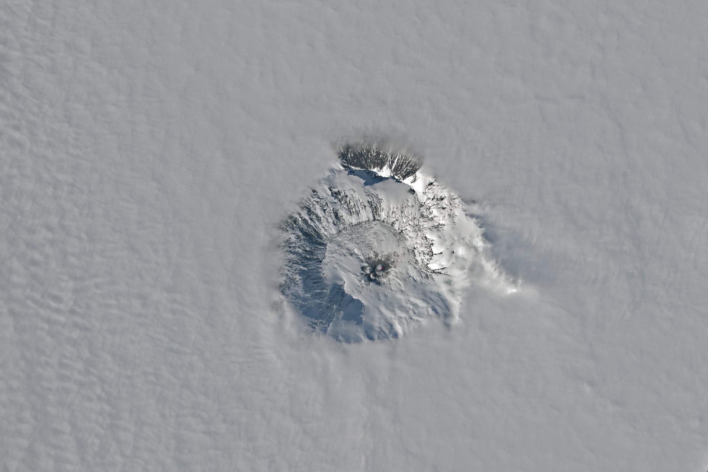 L'Erebus, el volcà més conegut de l'Antàrtida | Nasa Earth Observatory
