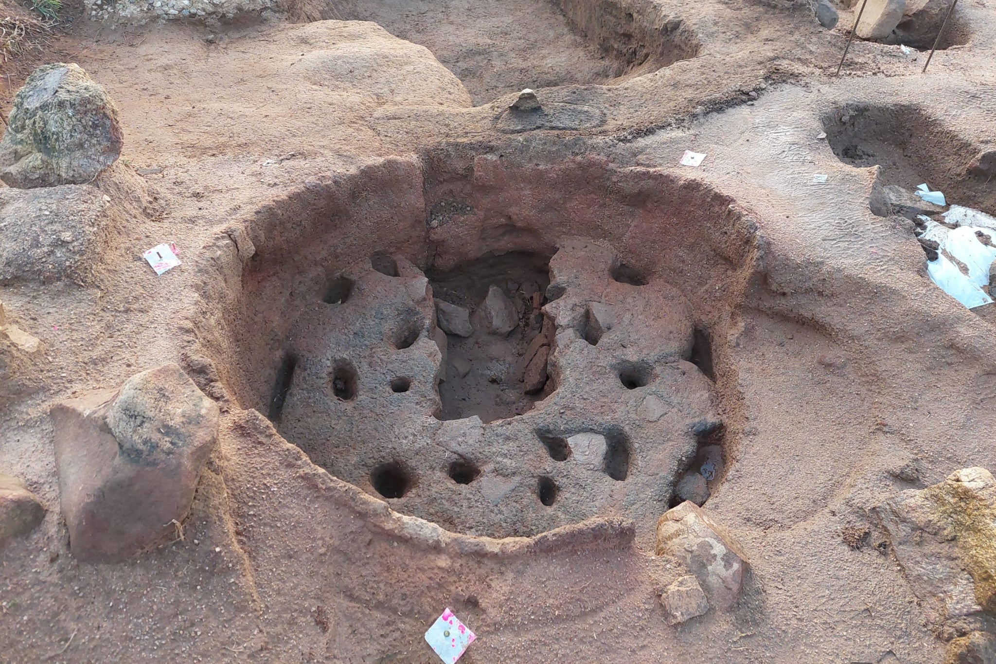 El possible praefurnium de la necròpolis | Ajuntament de Santa Cristina d'Aro