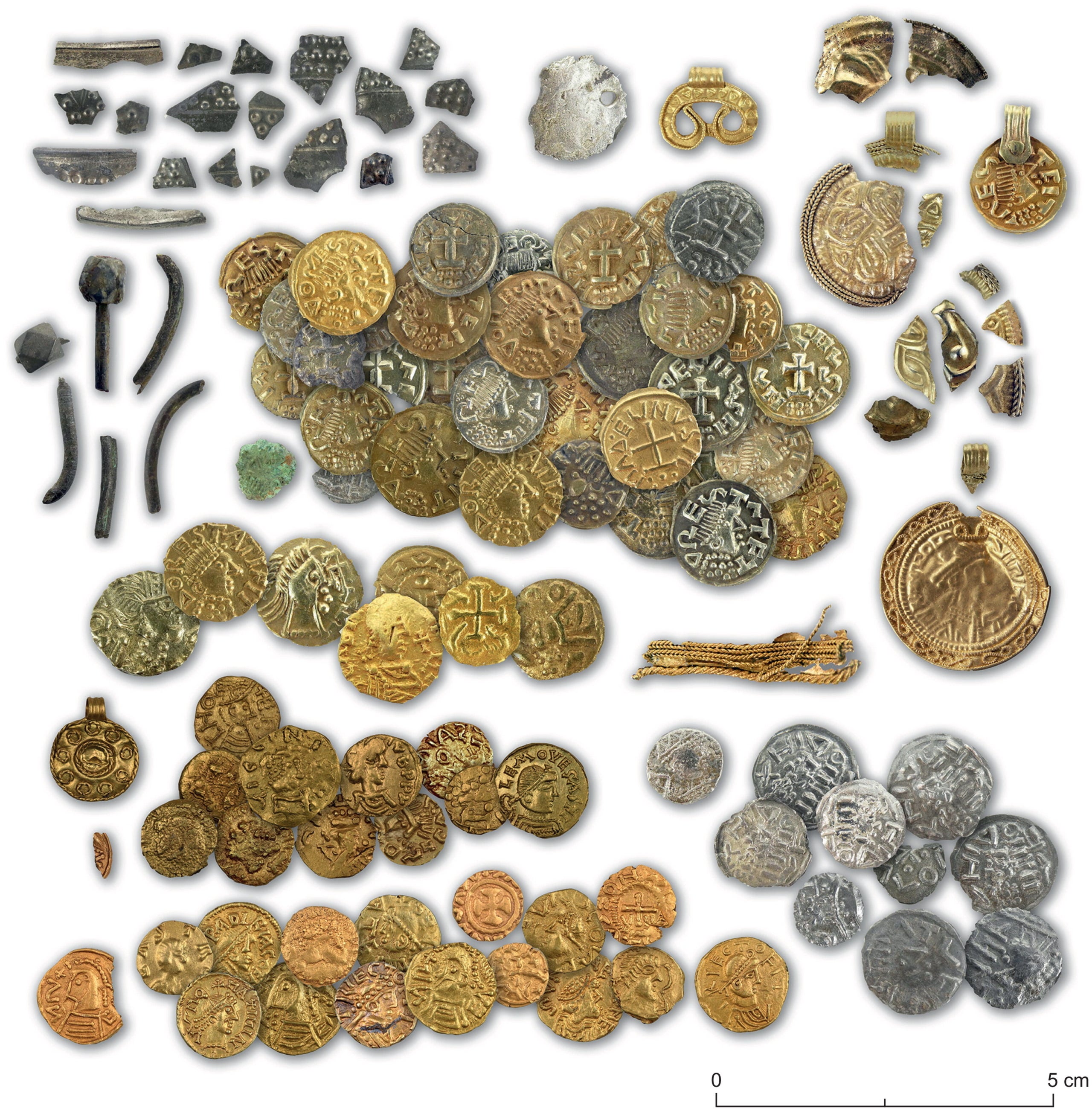El botín encontrado en el lugar de culto pagano de los Países Bajos | Medieval Archaeology