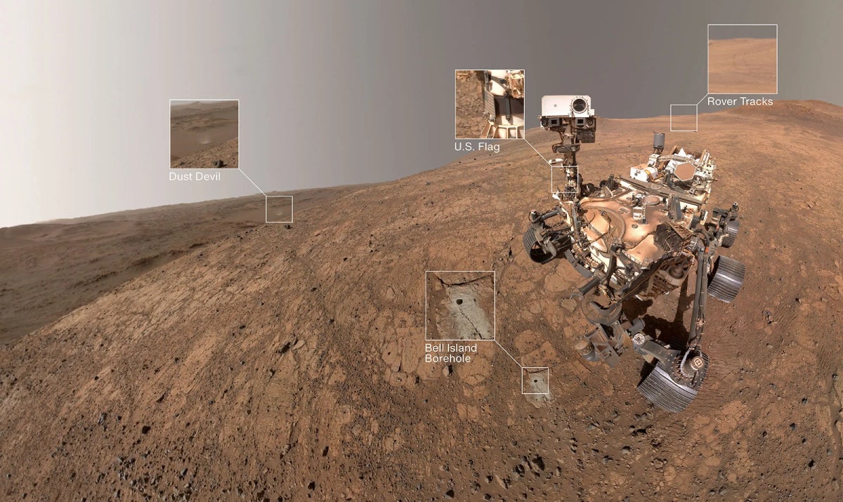 Cinquanta-nou imatges individuals van servir per crear aquest selfie del ròver Perseverance. | NASA