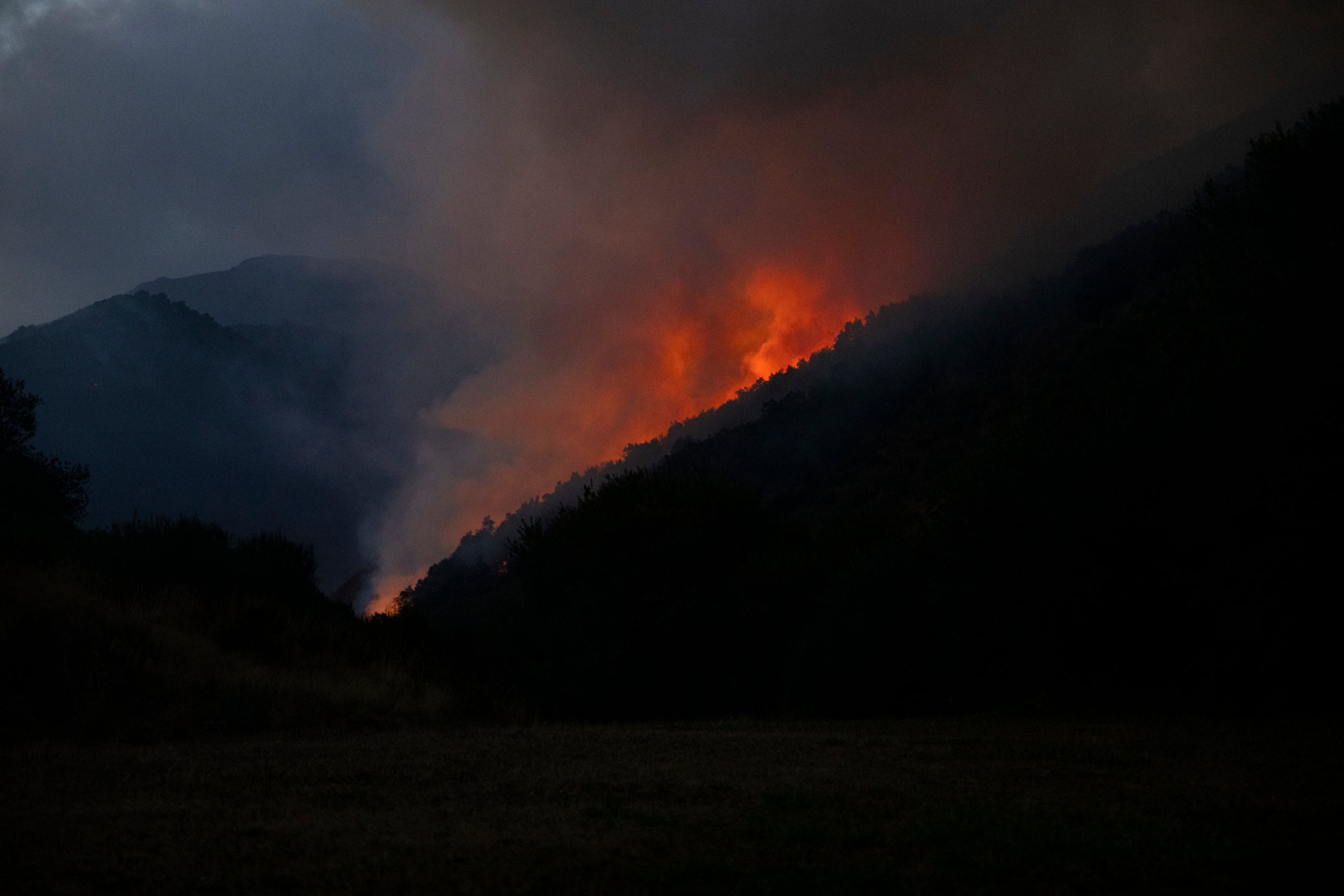 Incendio forestal, a 20 de agosto de 2025, en Boca de Huérgano | Lorena Sopêna / Europa Press