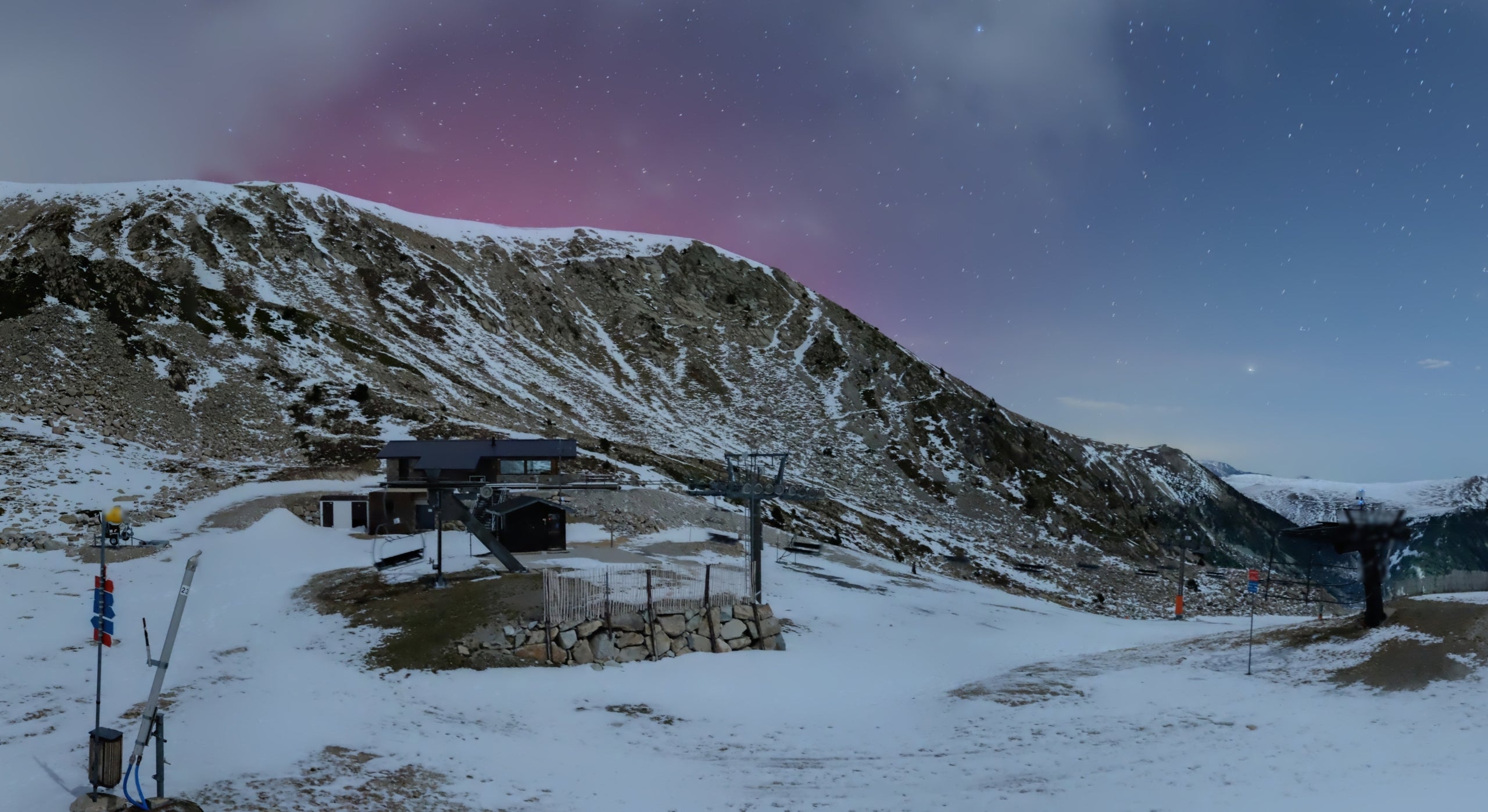Aurora boreal vista des de l'estació de Vallter / Cedida per FGC