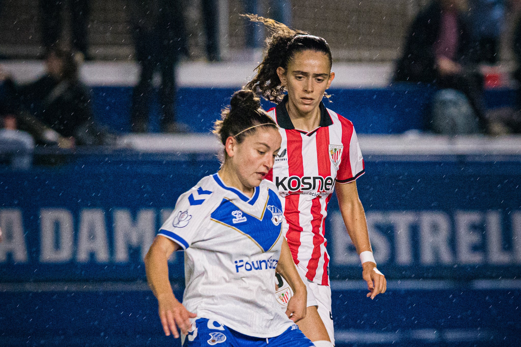 La menstruació no fa que les esportistes siguin més propenses a patir una lesió, sinó que el seu efecte implica que les lesions que sofreixen les esportistes siguin més greus i siguin més duradores | Club Esportiu Europa