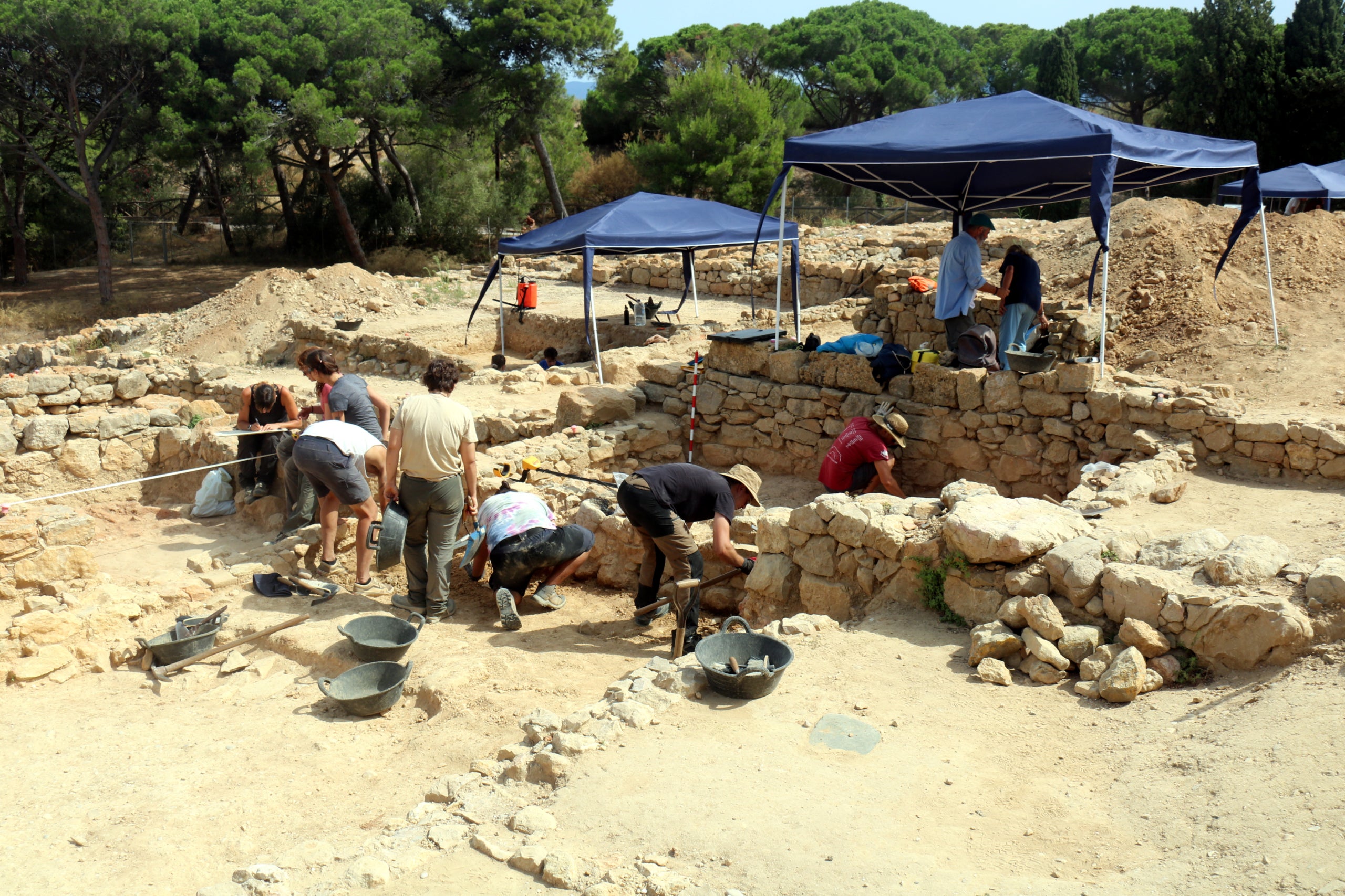 Les excavacions a la part central de l'antic barri portuari de la ciutat grega d'Empúries | Xavier Pi (ACN)