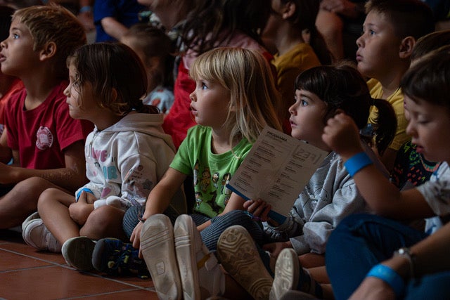 El FES es divideix en dues jornades. Una de més teòrica i una de més lúdica per als més petits de la casa, els adolescents i al vespre per als adults | Museu Terra